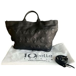 Io Pelle ITALIA Scull-Embossed Soft Black Top Leather Bag  Made in Italy